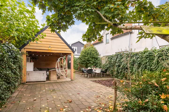 Photo 32 of Beatrixstraat 39