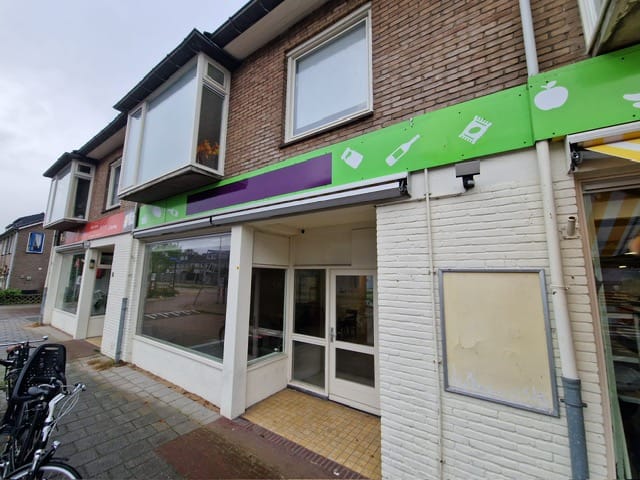 Bekijk foto 3 van Burgemeester Jur. Visserlaan 4