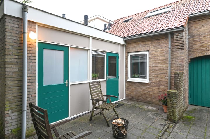 Foto 15 van B. van Rooijenstraat 2