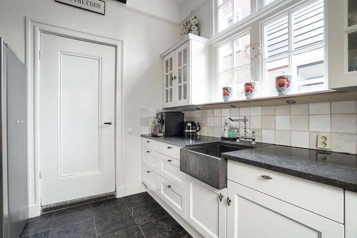 Photo 24 of Kortenaerstraat 14