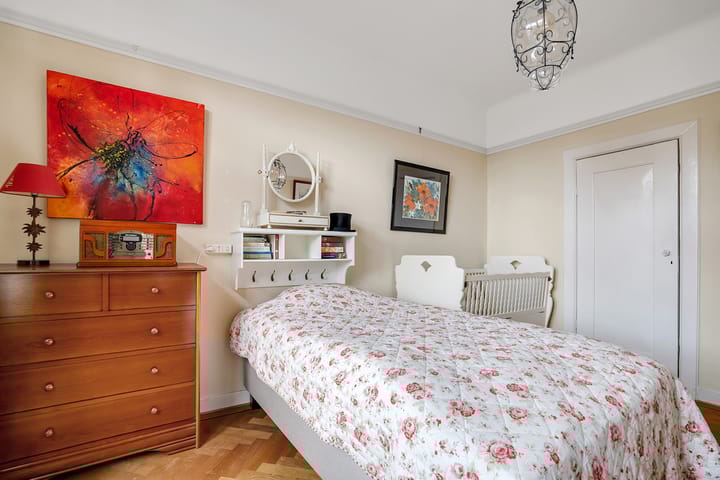 Photo 36 of Kortenaerstraat 14