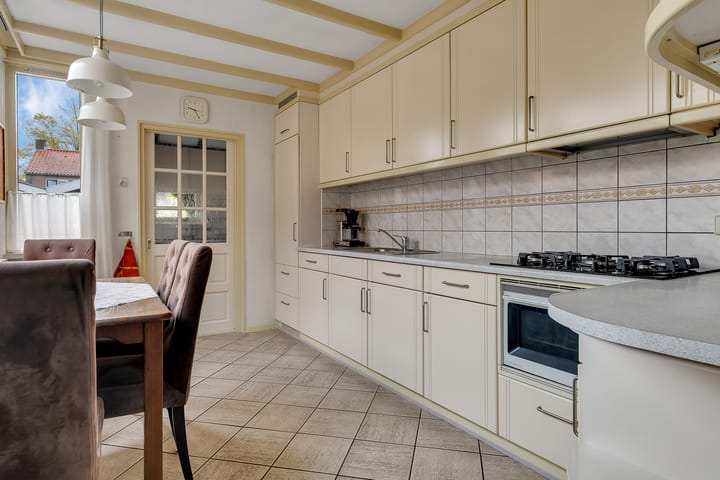 Photo 11 of Frans Halsstraat 11