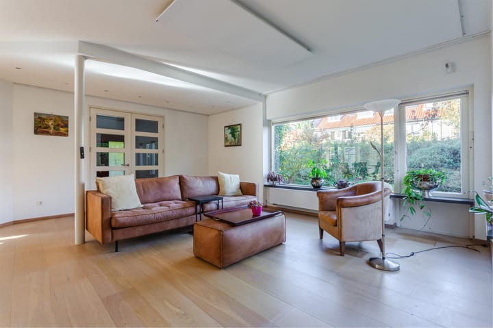 Foto 21 van Albertine Agneslaan 8