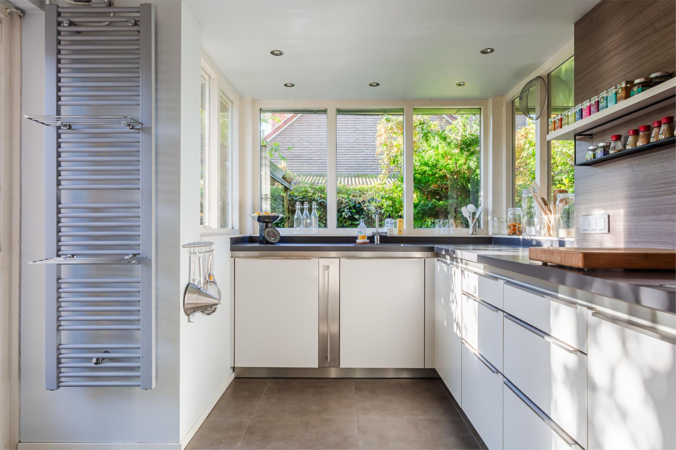 Foto 24 van Albertine Agneslaan 8