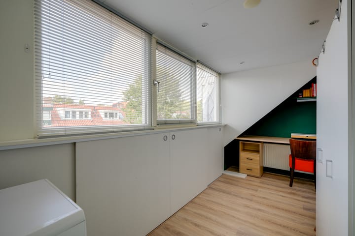 Photo 36 of Sweder van Zuylenweg 72