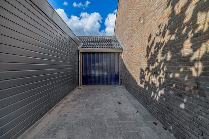 Foto 3 van Van der Waalslaan 9