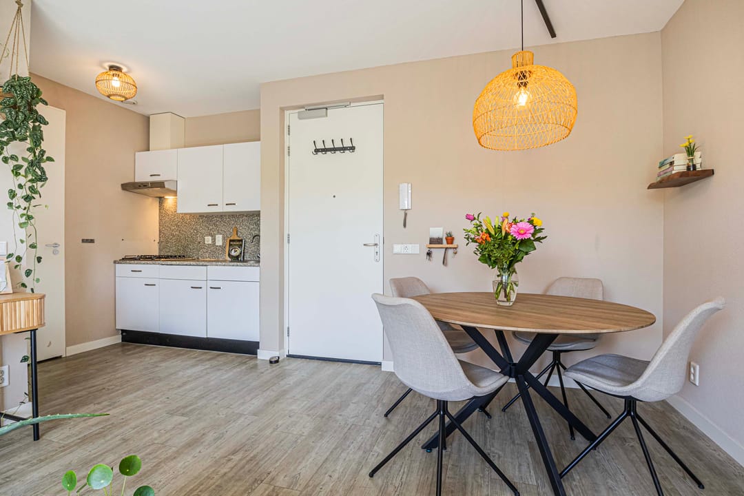 Foto 8 van Stationsplein 12-B