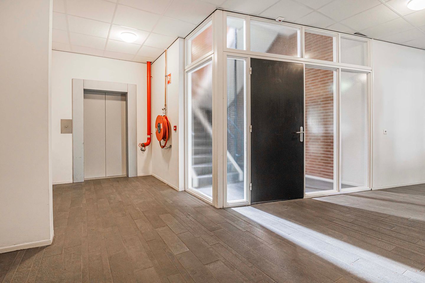 Foto 19 van Stationsplein 12-B