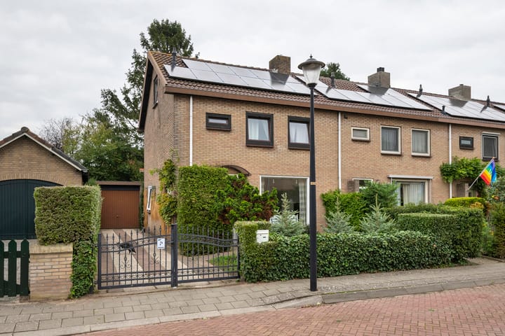 Foto 28 van Margrietstraat 2