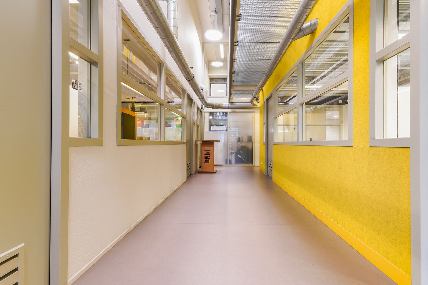 View photo 4 of Veemarktstraat 34