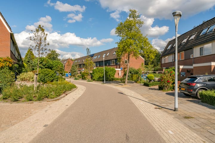 Foto 37 van Schweitzerstraat 64