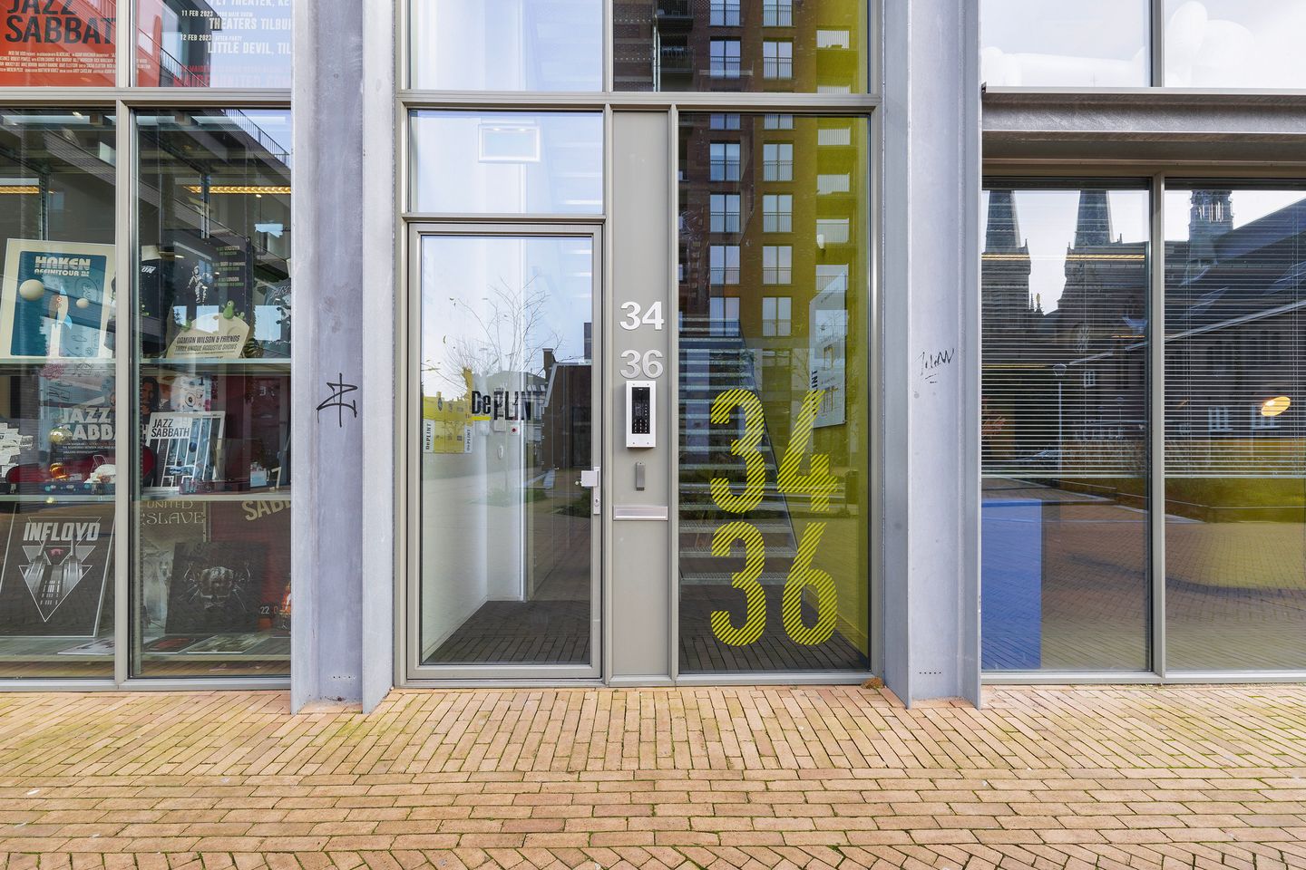 View photo 2 of Veemarktstraat 34