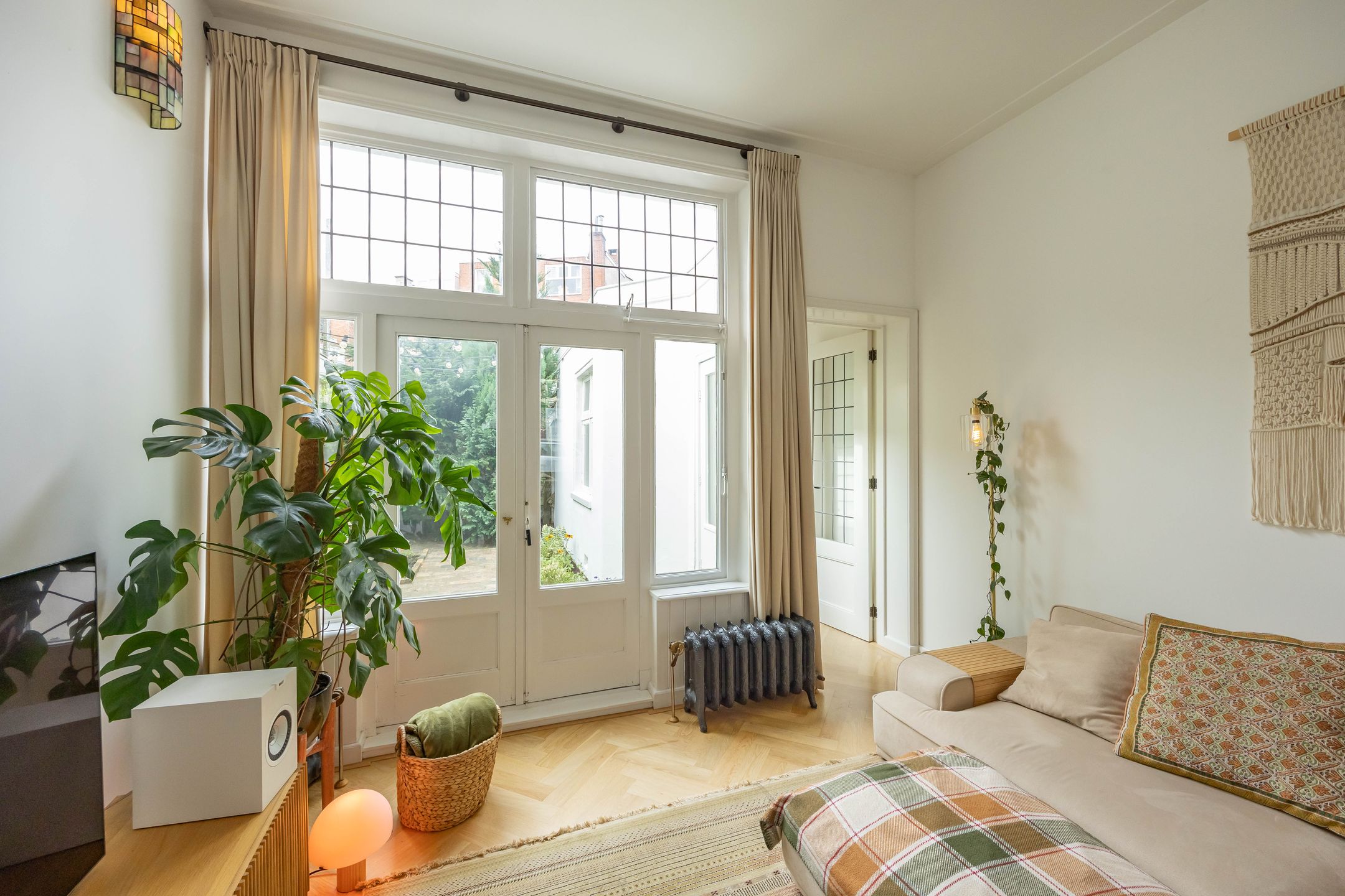 Photo 12 of Westerhavenstraat 17