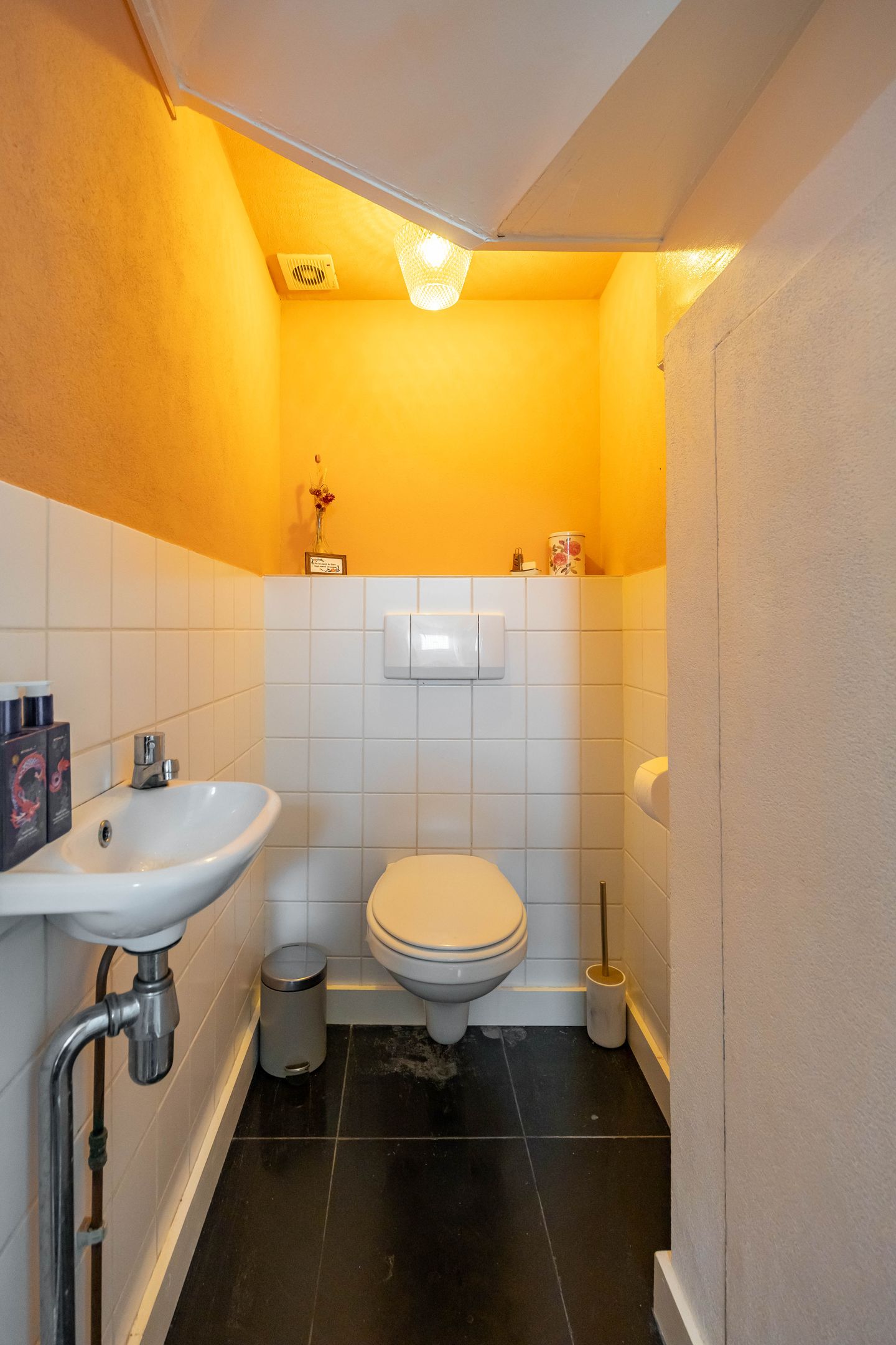 Photo 19 of Westerhavenstraat 17