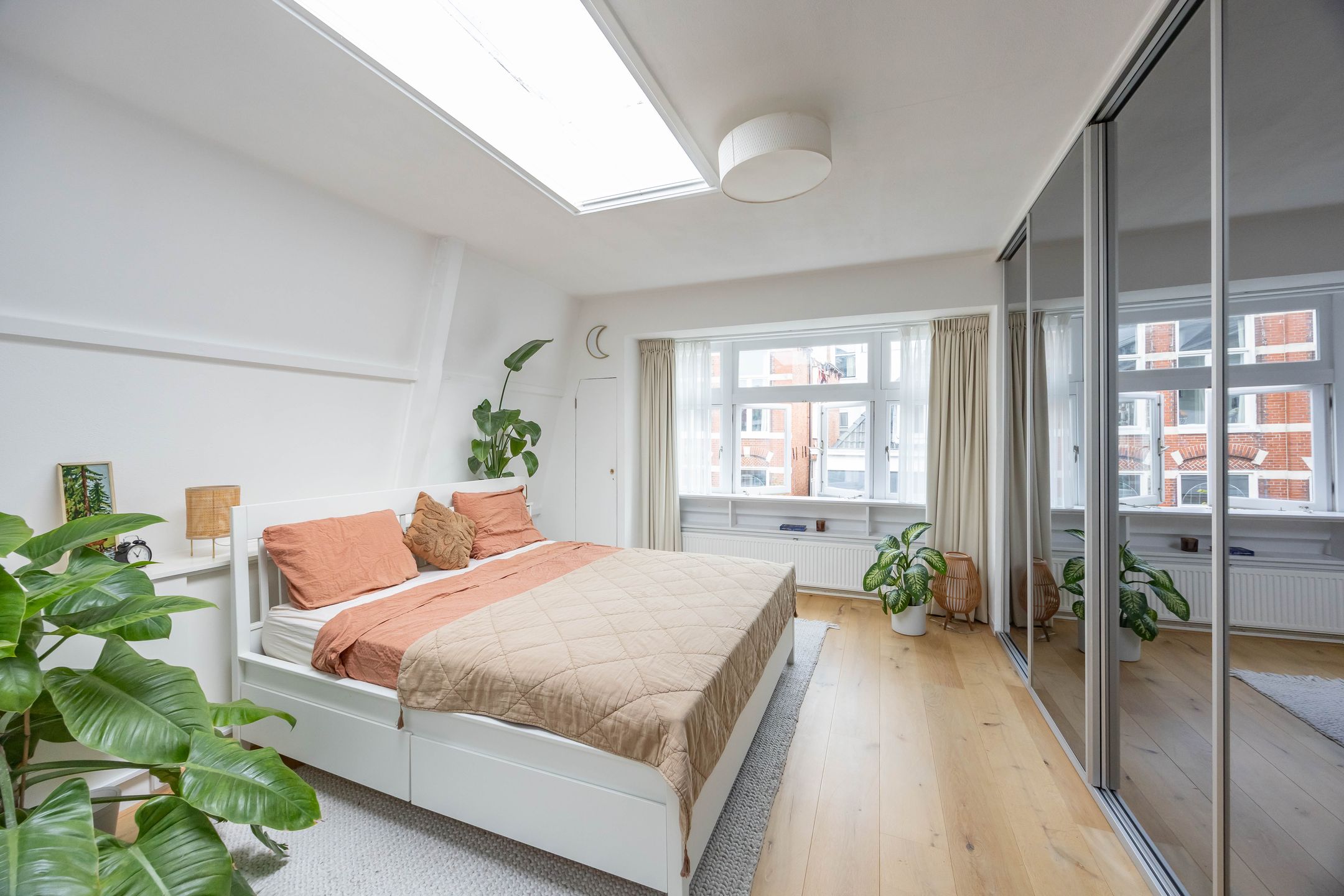 Photo 24 of Westerhavenstraat 17