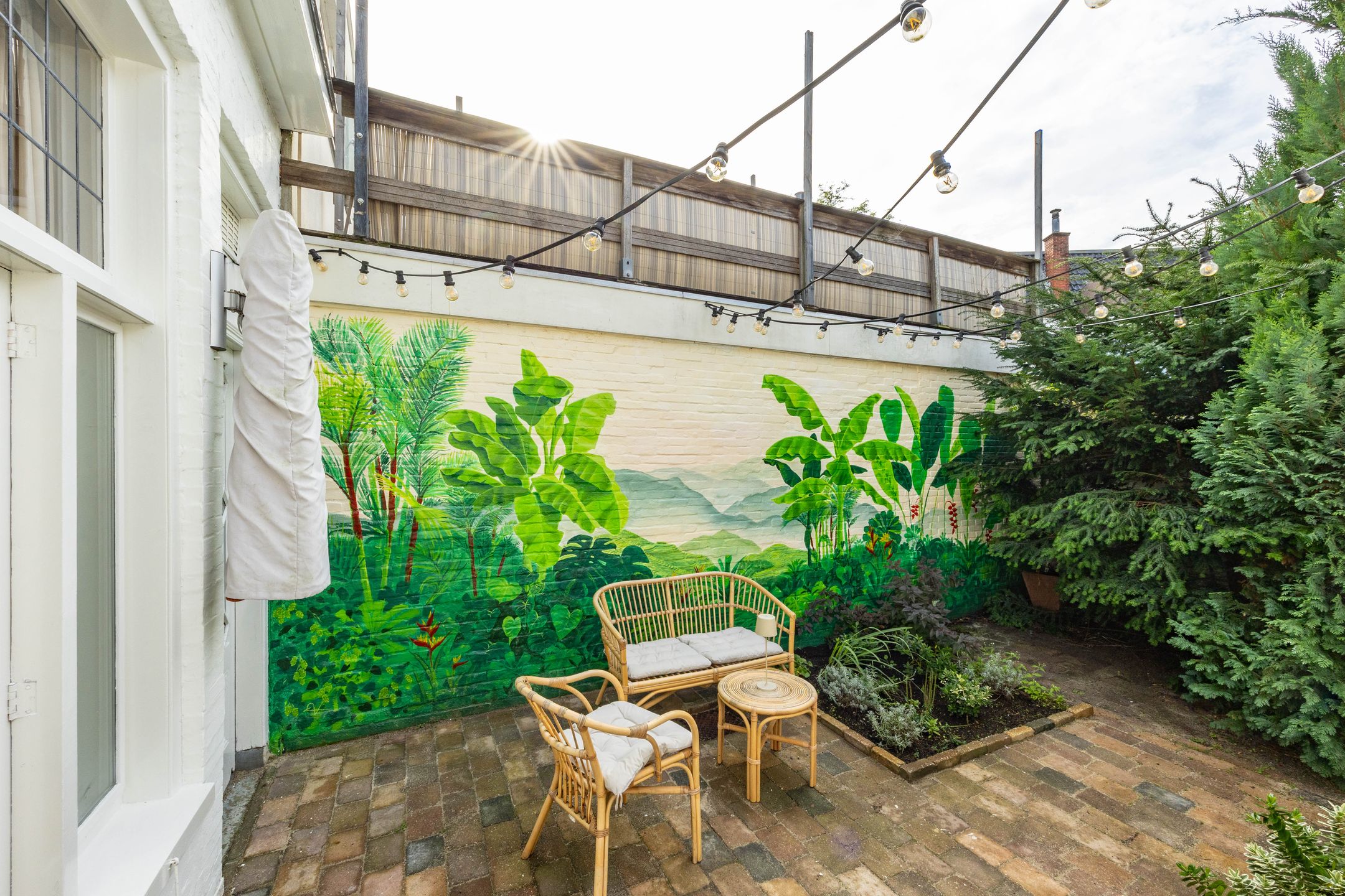 Photo 36 of Westerhavenstraat 17