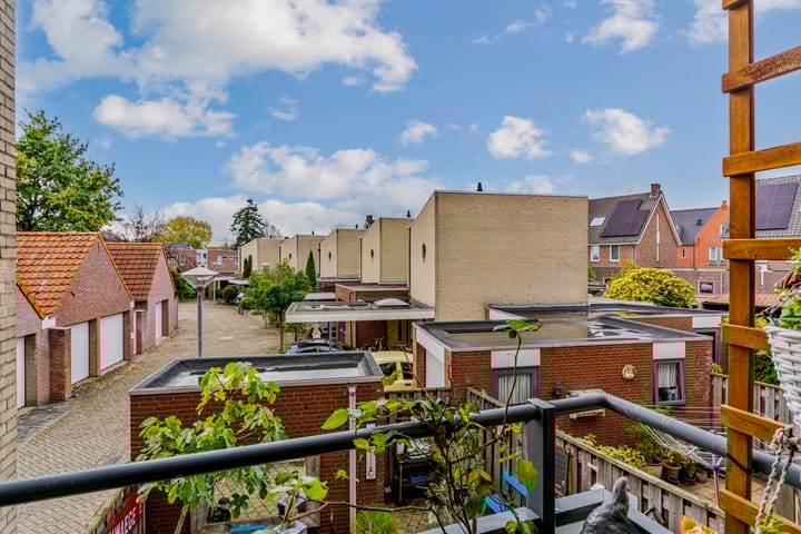 Photo 20 of Kraijenhoffstraat 17