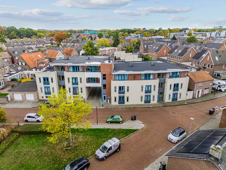 Photo 28 of Kraijenhoffstraat 17