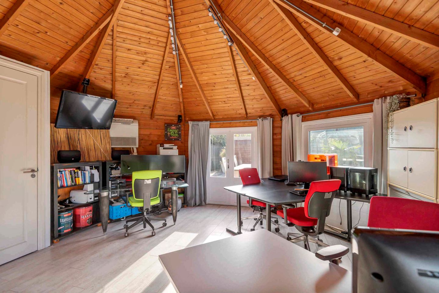 View photo 4 of De Geer 1