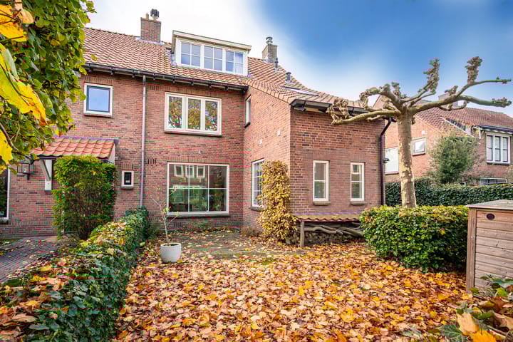 Foto 6 van Alberdingk Thijmlaan 3