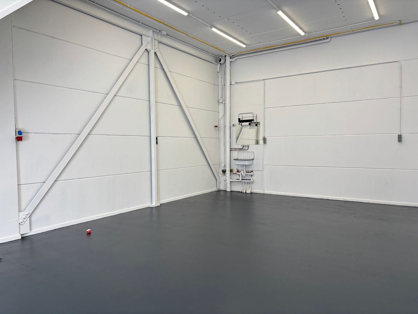 View photo 5 of Nijverheidsweg 25-E