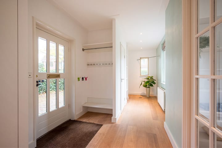 Foto 9 van Alberdingk Thijmlaan 3