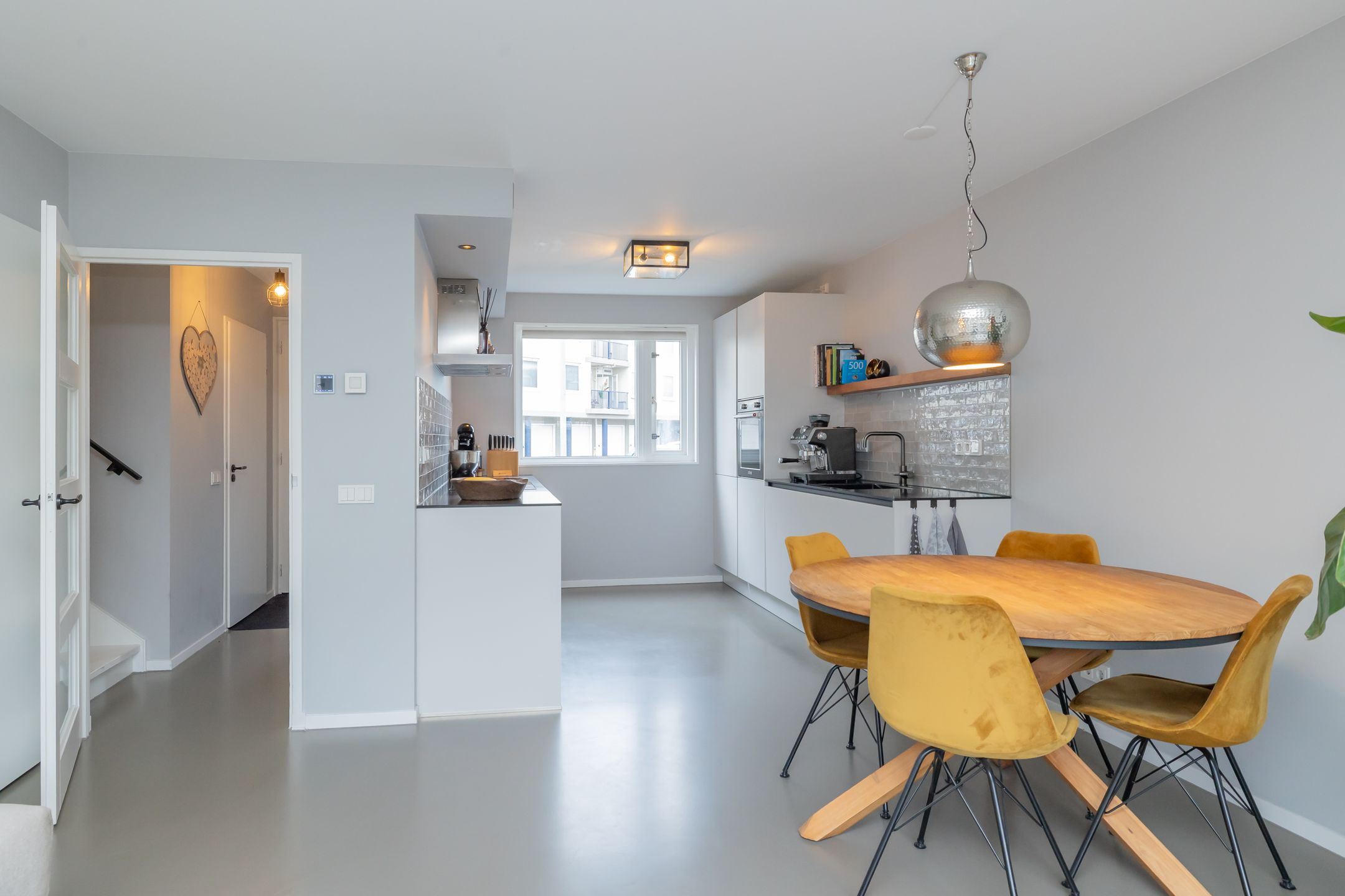 Foto 15 van Dr Joh G Mezgerstraat 62