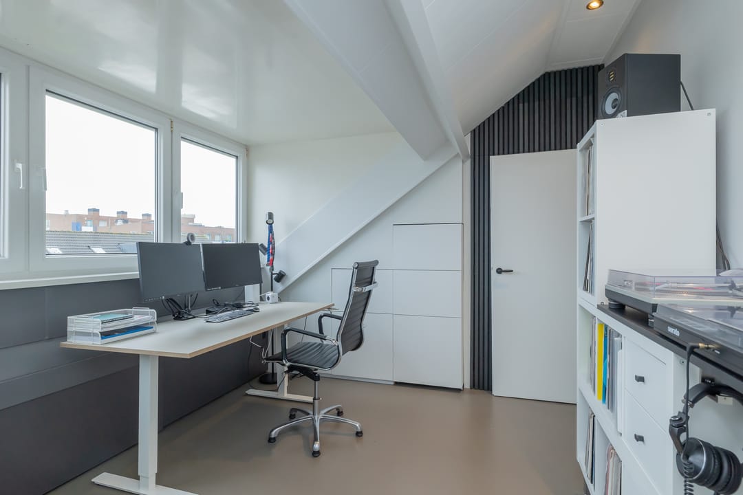 Foto 37 van Dr Joh G Mezgerstraat 62