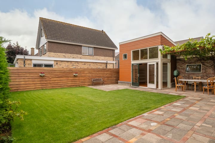 Photo 27 of Van Goghhof 63