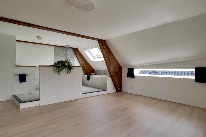 Photo 35 of Van Goghhof 63