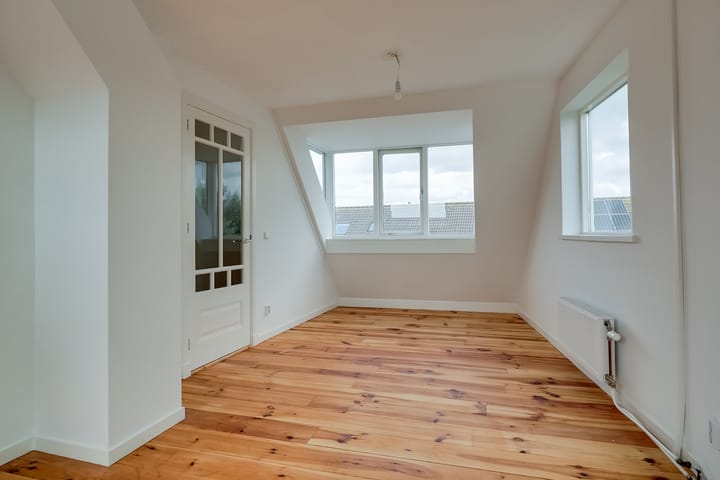 Photo 51 of Van Goghhof 63