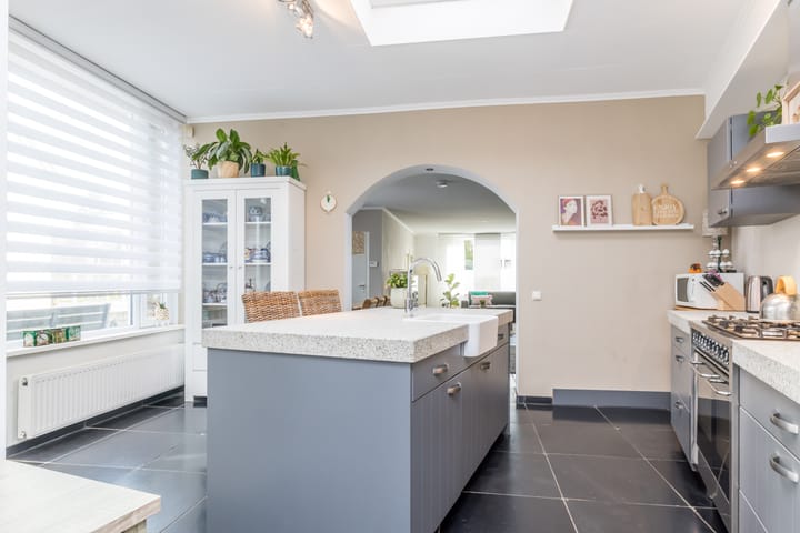 Foto 17 van Mesweg 4