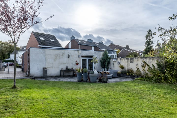 Foto 43 van Mesweg 4