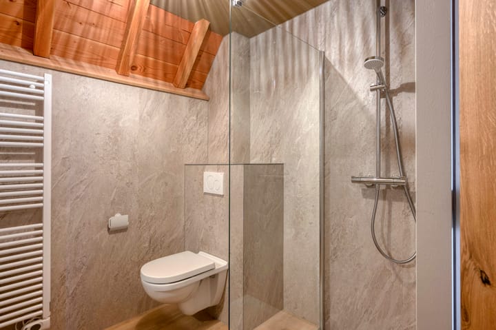 Photo 24 of Bovenstraat 19