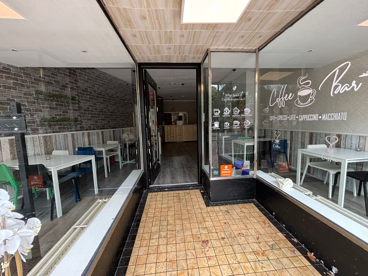 Bekijk foto 2 van Albertus Perkstraat 1