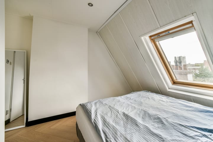 Foto 9 van Krugerplein 2-4