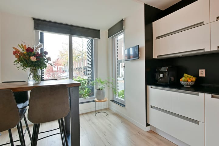 Foto 8 van Rugstreeppad 81