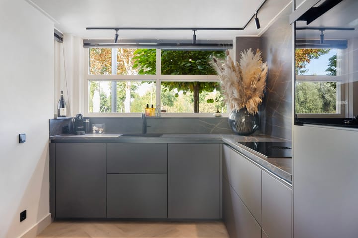 Photo 21 of Hoogveen 64