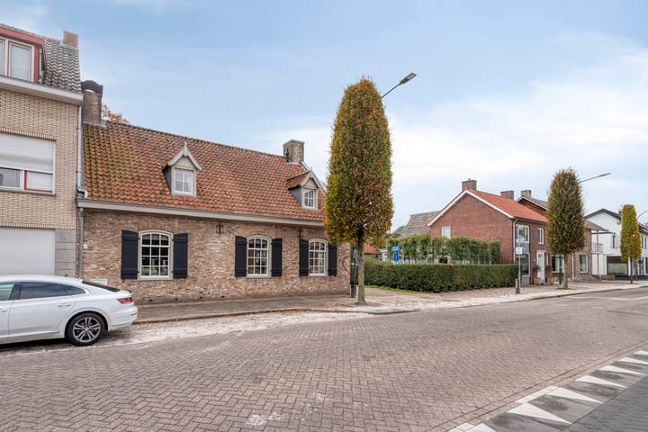 Photo 4 of Burgemeester van Gilsestraat 1