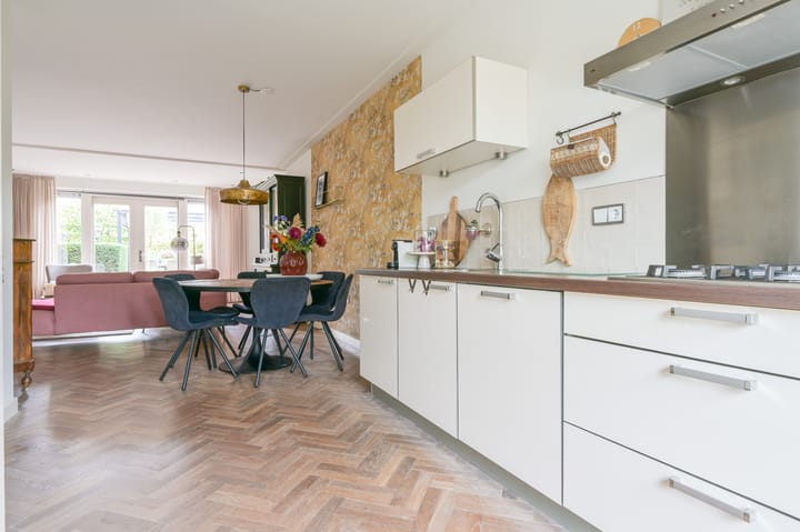 Foto 15 van Mennestraat 54