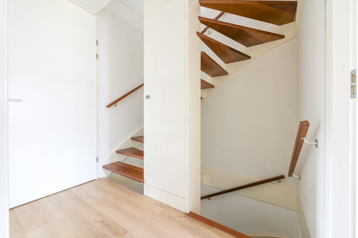 Foto 30 van Mennestraat 54