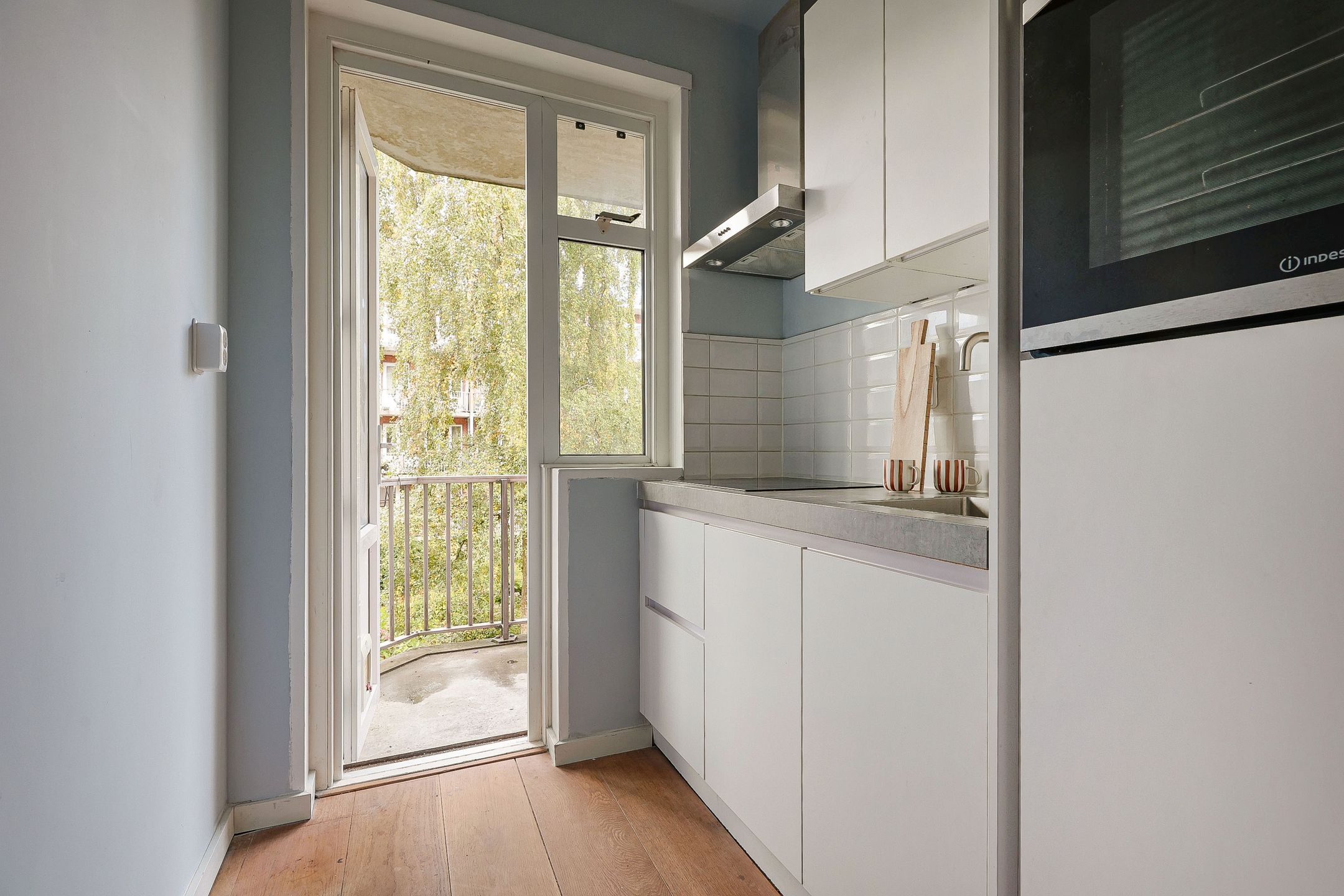 Photo 12 of Christiaan de Wetstraat 9-1