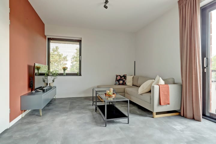 Foto 12 van Van Esveldstraat 31-22