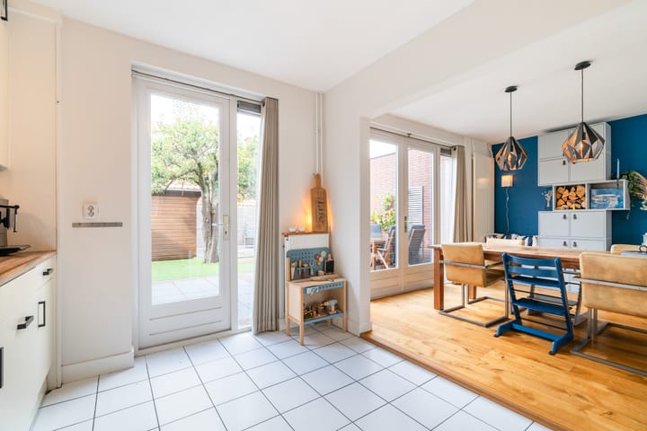 Foto 23 van Hof van Delftstraat 30