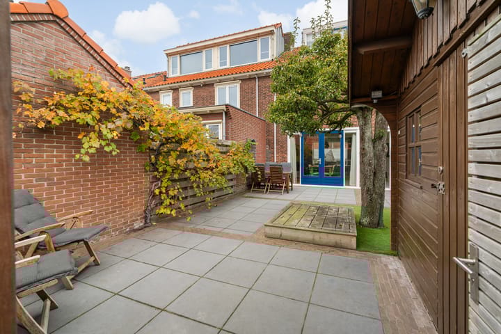 Foto 30 van Hof van Delftstraat 30