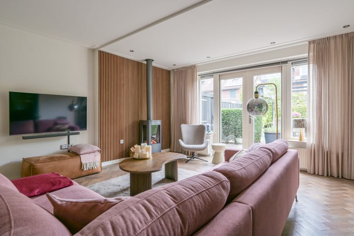 Foto 11 van Mennestraat 54