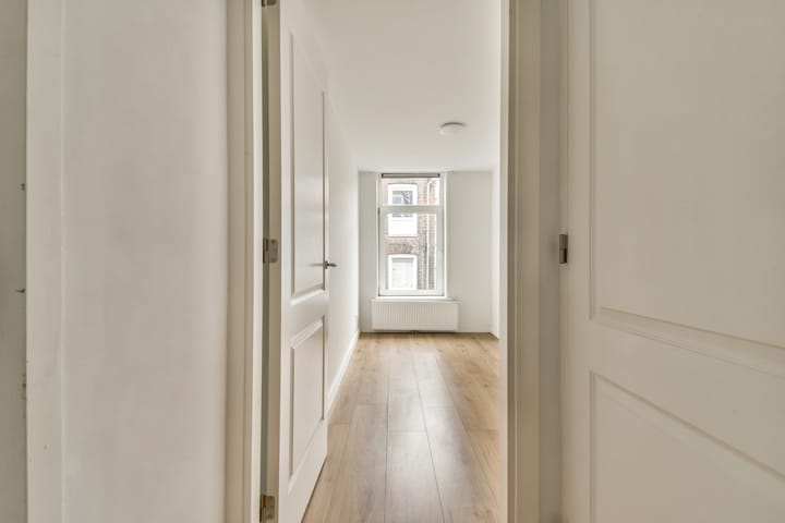 Foto 6 van Albert Cuypstraat 168-B