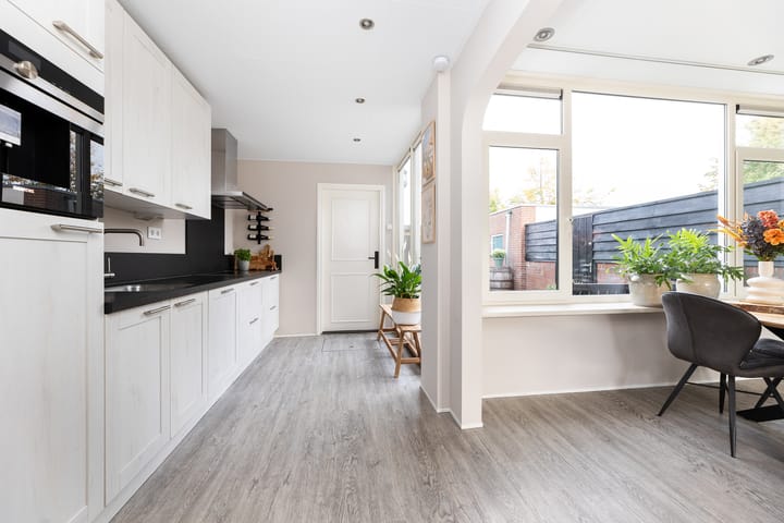 Foto 15 van Leliestraat 35