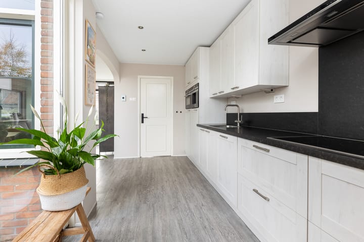 Foto 16 van Leliestraat 35