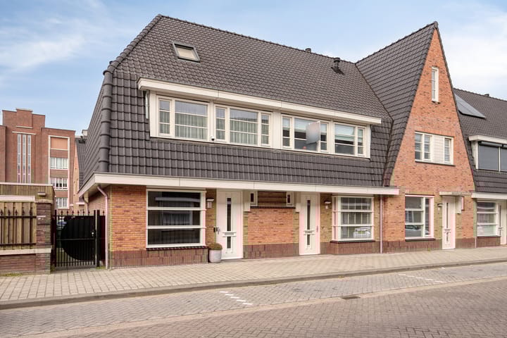 Foto 35 van van den Dungenstraat 1